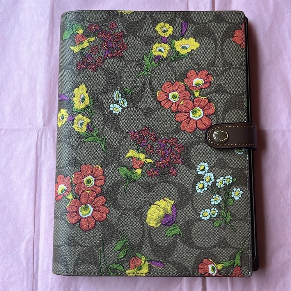 💐 COACH NOTEBOOK IN SIGNATURE CANVAS WITH FLORAL PRINT   💐 NWOT 💐